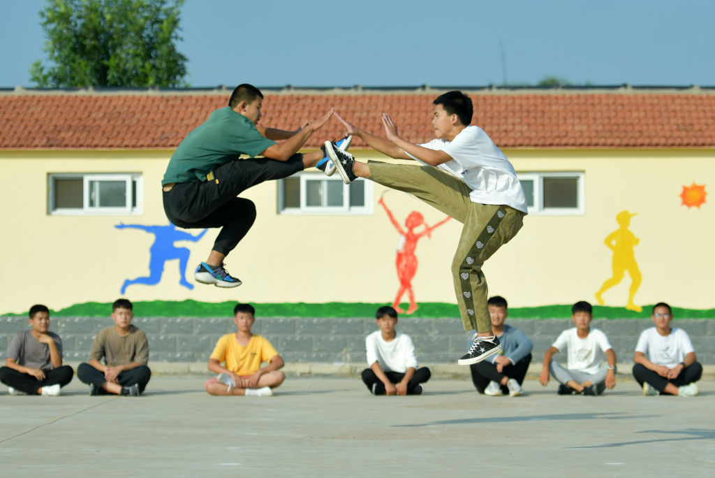 Students Practice Martial Arts In Huanghua
